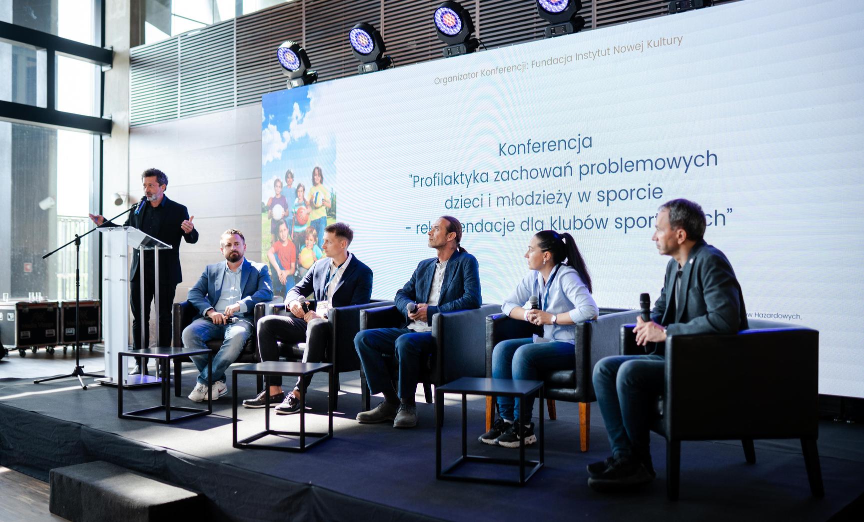 Uczestnicy konferencji organizowanej przez Fundację Instytut Nowej Kultury